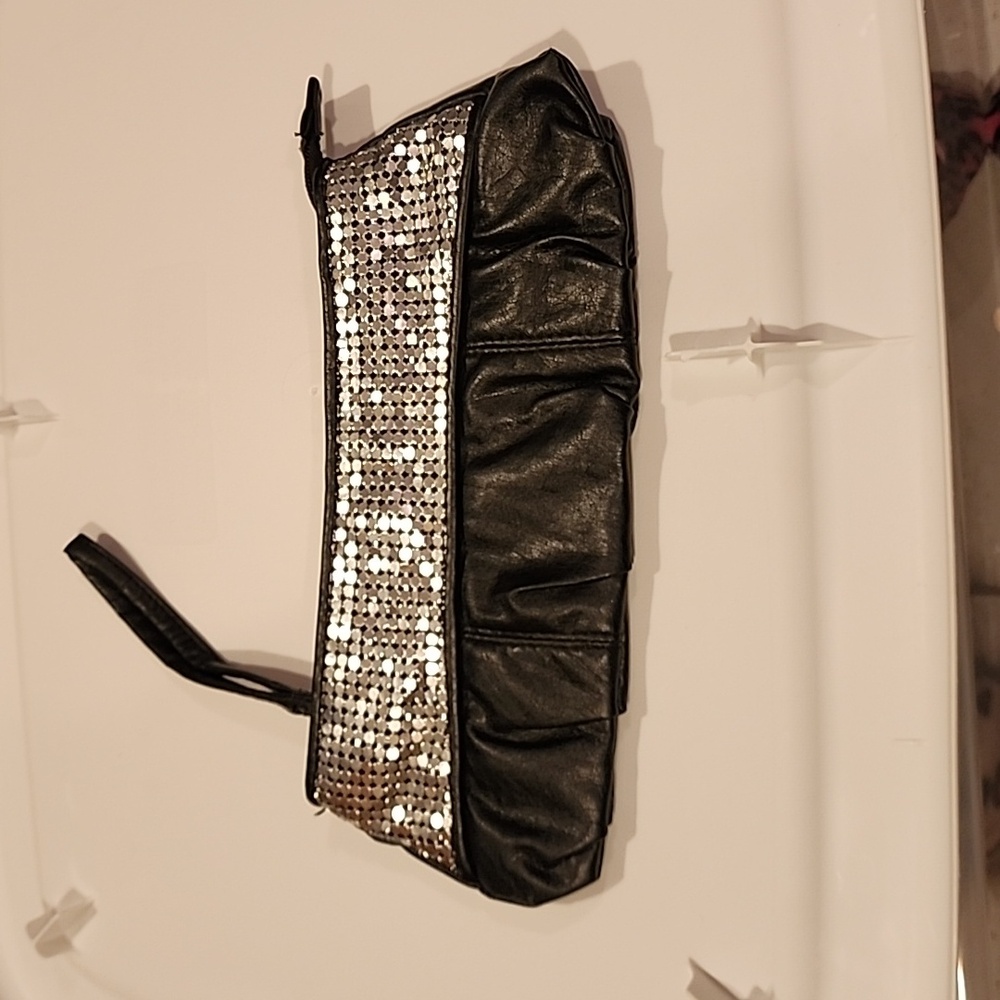 Wristlet